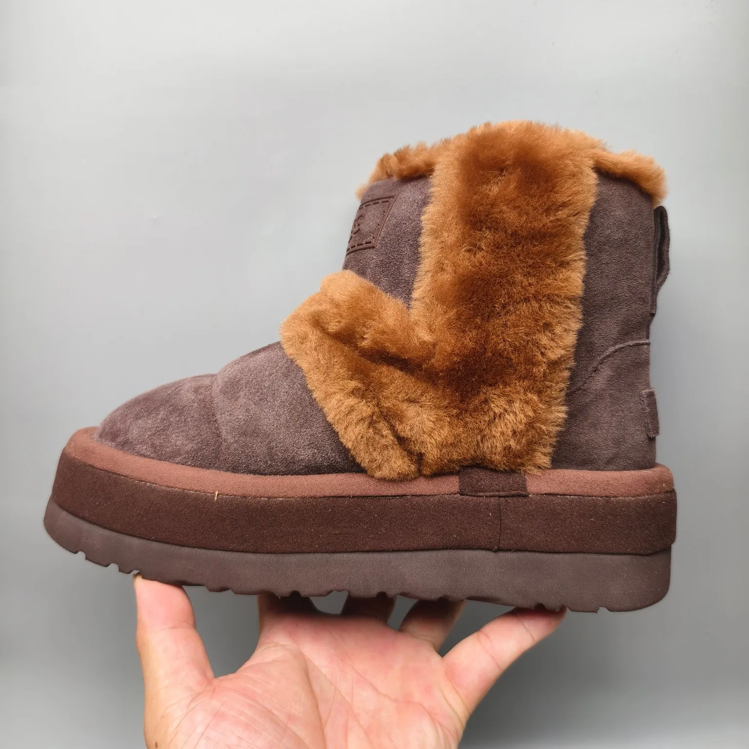 💰600 UGG sheepskin all-in-one snow boots 3316 caterpillar thick-soled mid-top casual shoes Color: Maroon Chocolate Size: 35-41